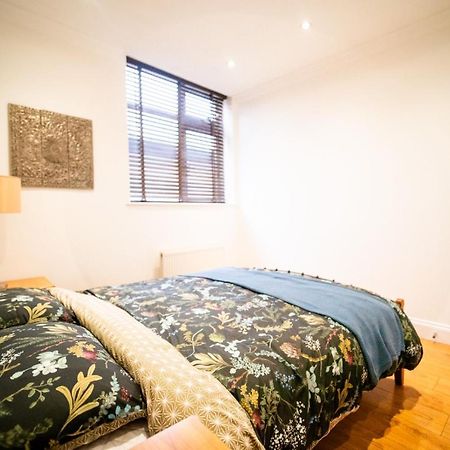 Stay With Serena Homes , One Bedroom Apartment Purley Exterior foto
