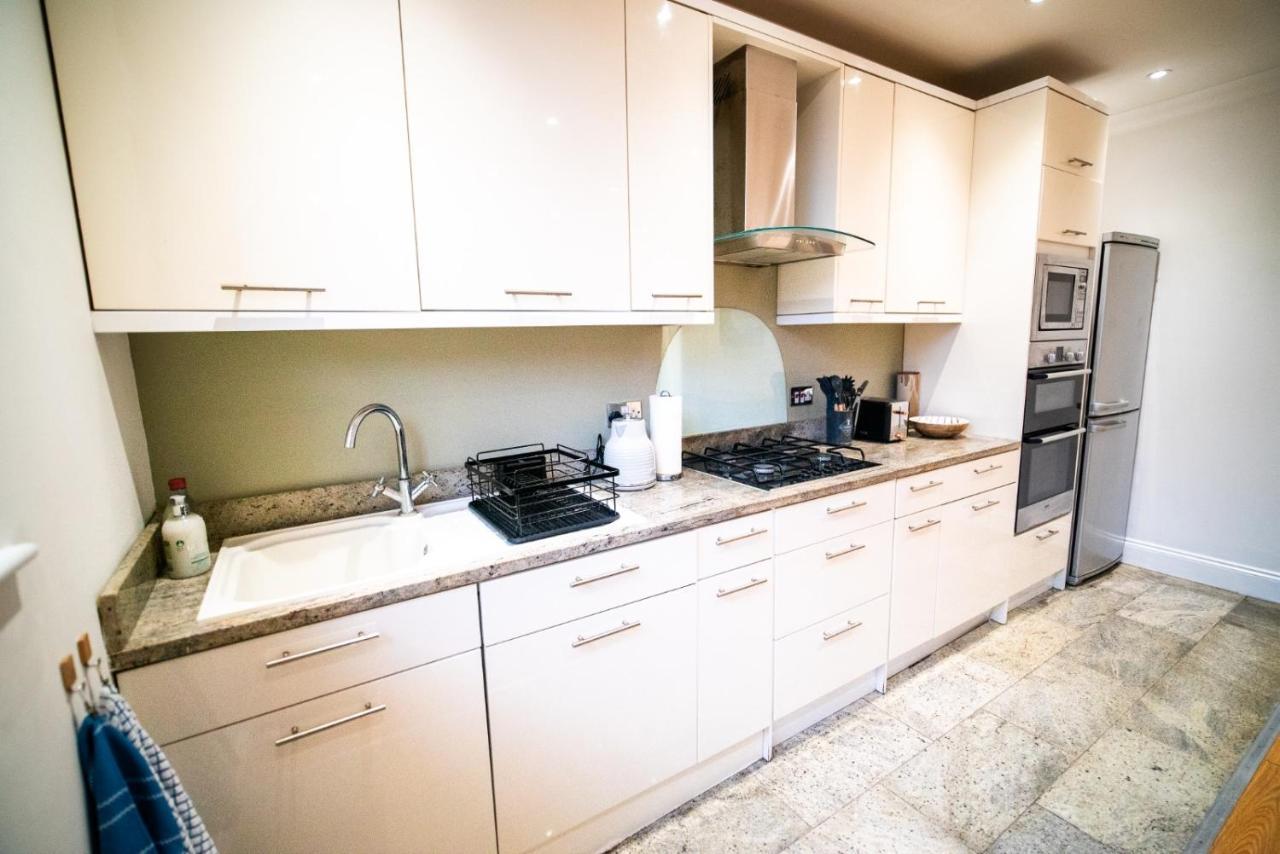 Stay With Serena Homes , One Bedroom Apartment Purley Exterior foto