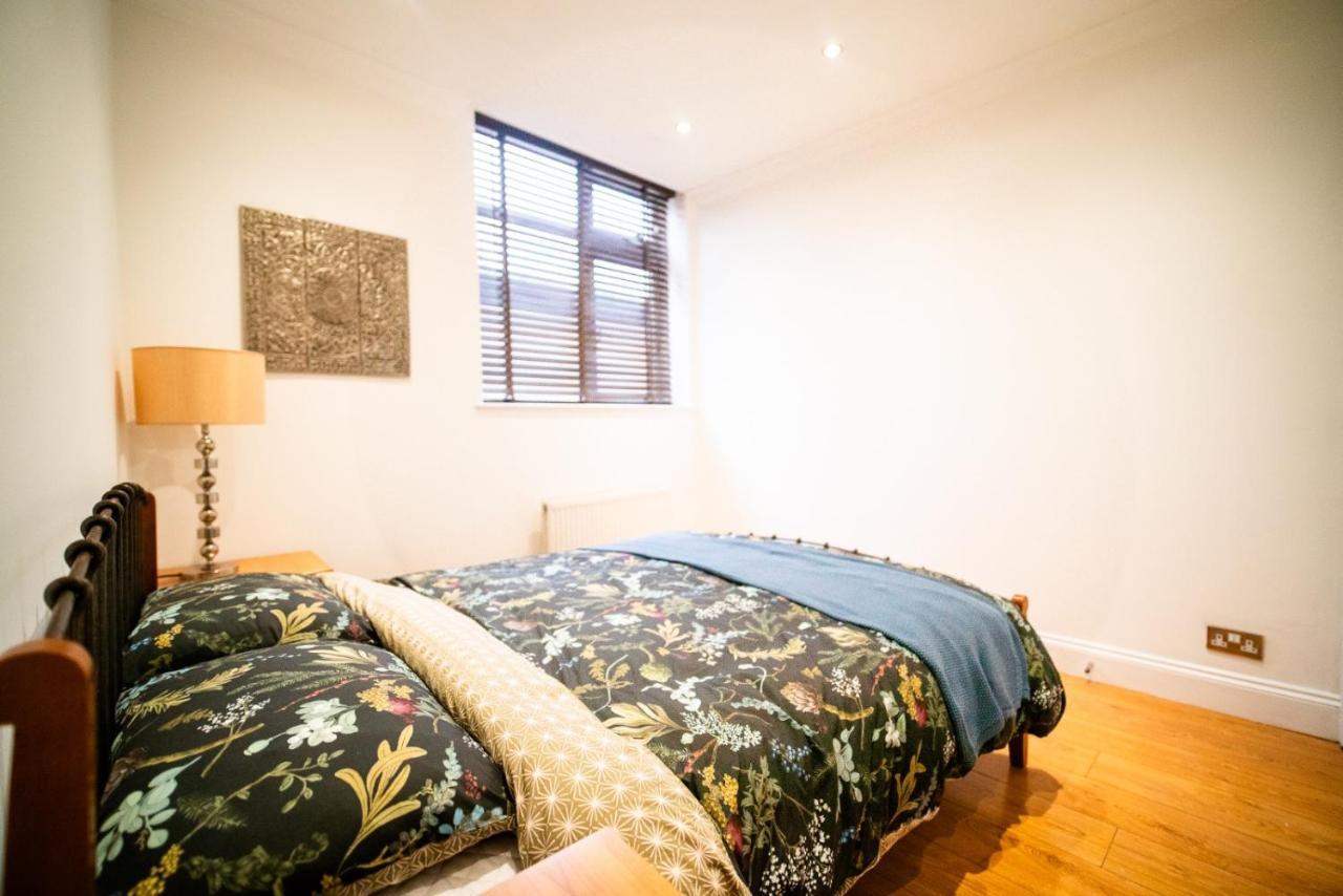 Stay With Serena Homes , One Bedroom Apartment Purley Exterior foto